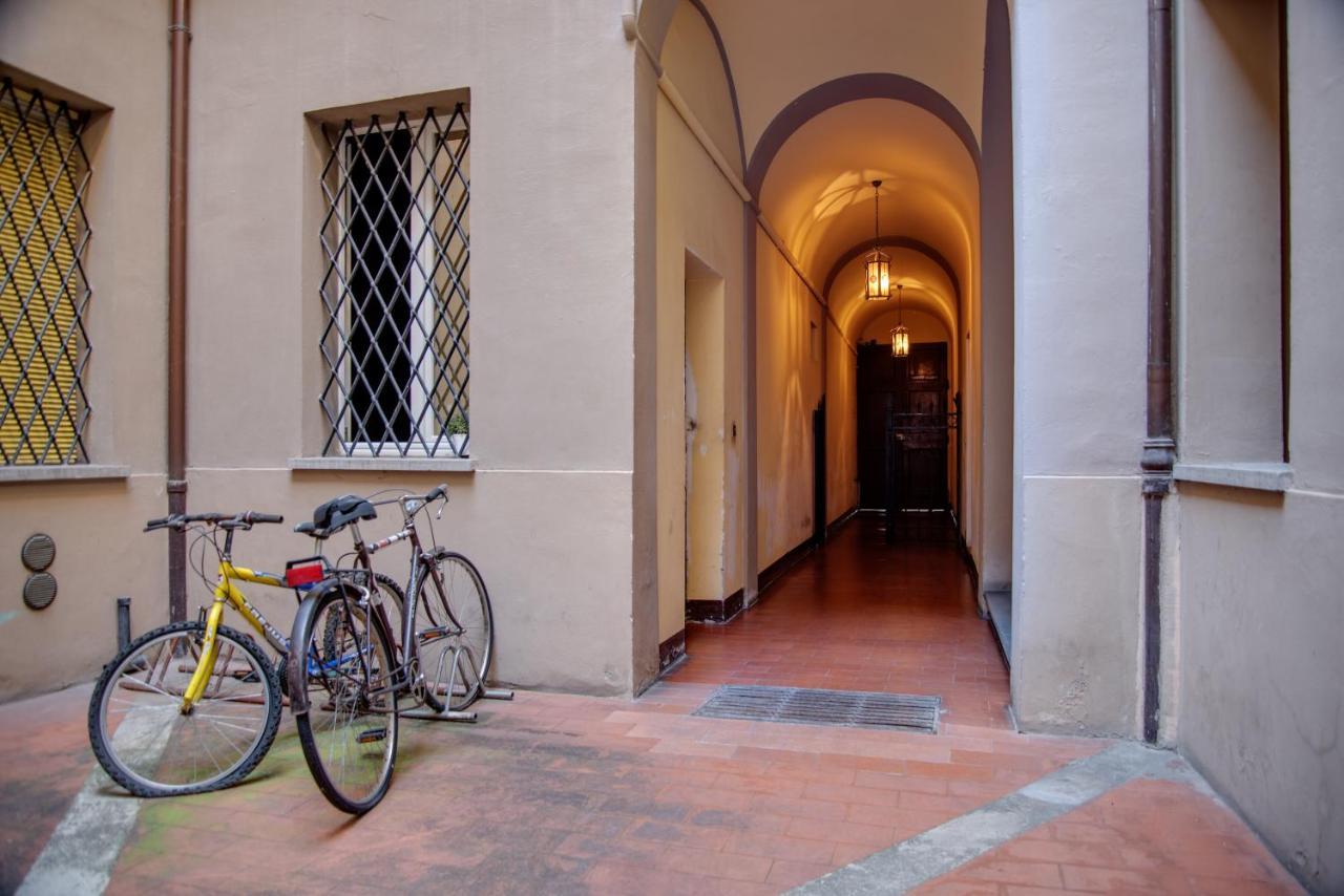 Nel Cuore Di Bologna - Casa Boss Eksteriør bilde